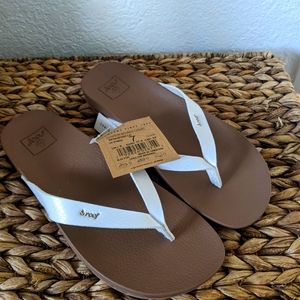 Reef women's cushion bounce court sandals